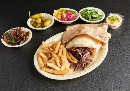 שווארמה בפיתה