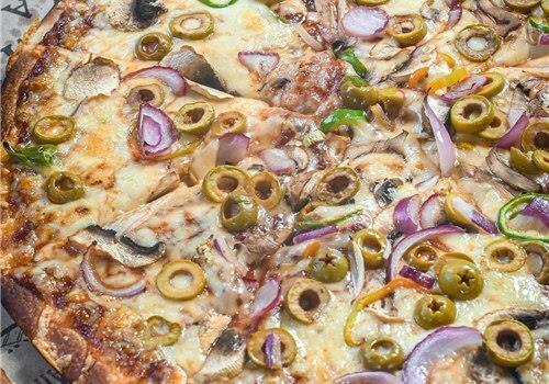 פיצה משפחתית