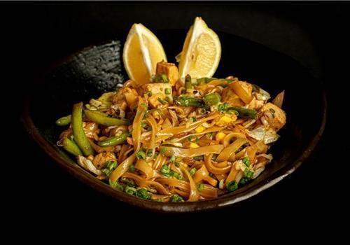 מוקפץ פאד תאי טופו צמחוני/ טבעוני