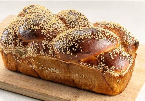 חלת כוסמין מלא Whole Spelt Challah