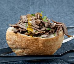 חצי פיתה שווארמה