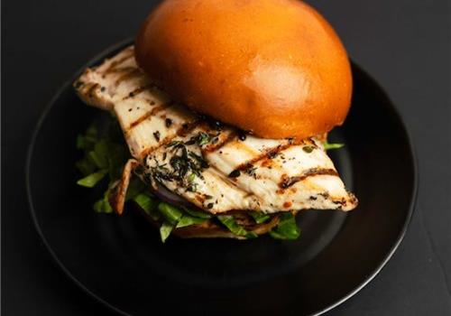 צ׳יקן בורגר