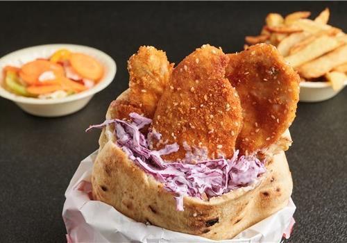 שניצל בפיתה