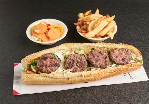 שיפוד קבב בבגאט