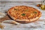 פיצה מבצק משובח משפחתית