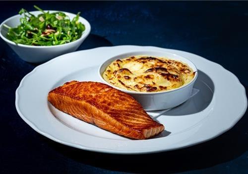 לל"ג סלמון צלוי עם פירה ברולה (לנוהגי היתר)