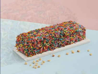 עוגת פס קנדי קייק סוכריות