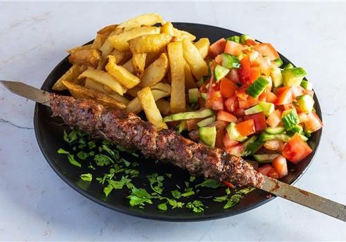 שיפוד קבב בוכרי בצלחת