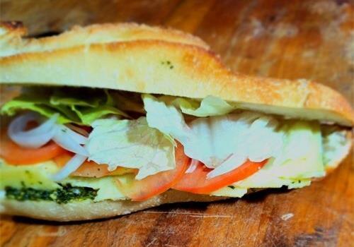 כריך גאודה הולנדית בנוסח הבית