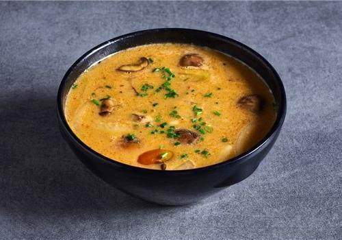 מרק טום יאם