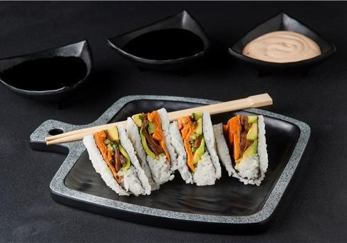 כריך סושי דג