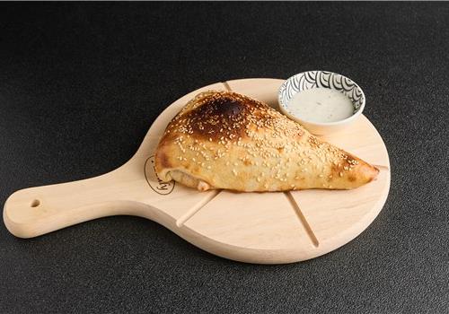 סמבוסק גבינה ורוטב פיצה