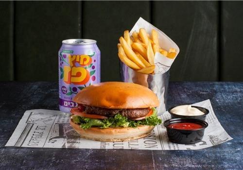 ארוחת המבורגר 120 גר' + תוספת + פחית שתיה