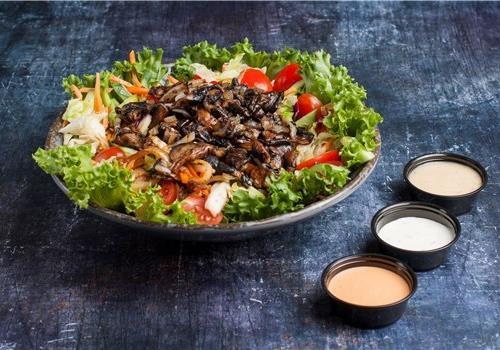 סלט פטריות פורטובלו (מנה צמחונית)