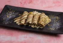 קרפ מגולגל פיסטוק