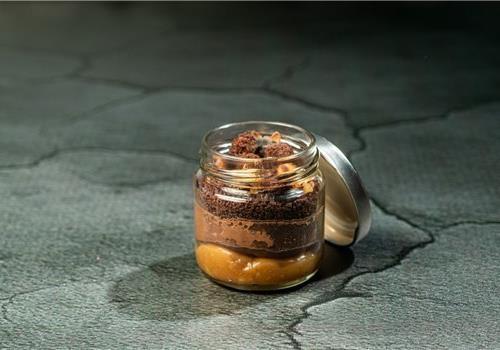 צנצנת סניקרס