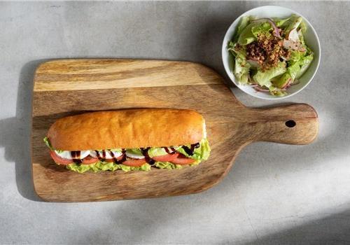 לל"ג כריך אבוקדו ומוצרלה