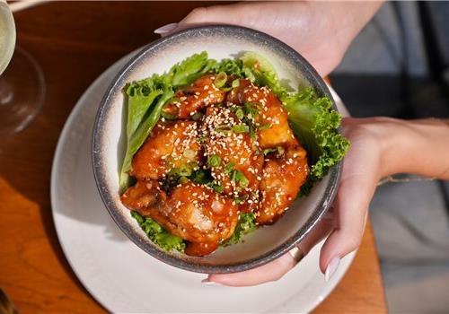 כנפיים בנוסח אסייתי