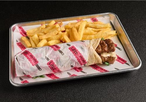 2 שיפודי קבב בלאפה