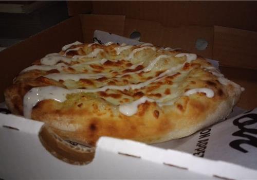 לחם שום מוקרם