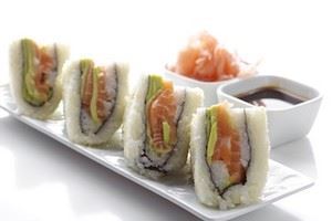 46. סנדוויץ' סלמון נא ואבוקדו