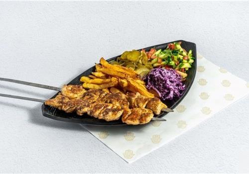 2 שיפודים בצלחת