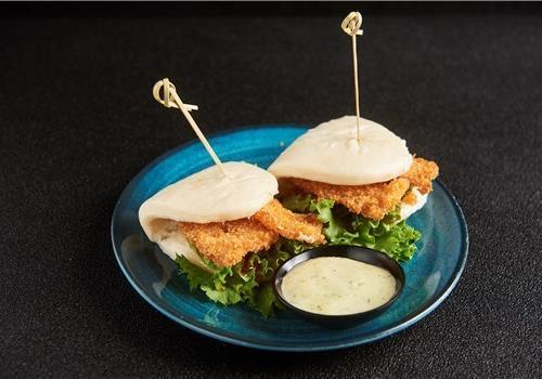 זוג באן סלמון בטמפורה