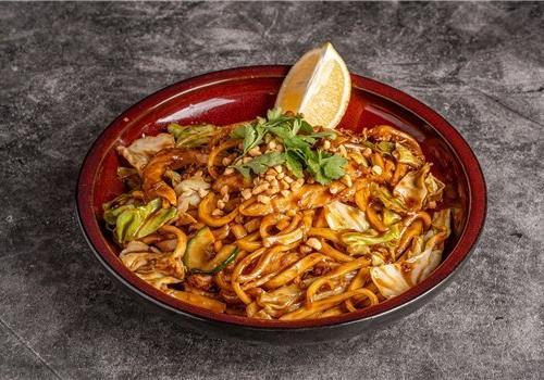 מוקפץ סצואן עוף