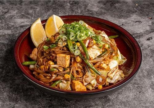 מוקפץ פאד תאי טופו צמחוני/ טבעוני