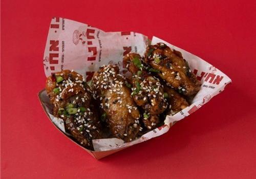 הכנפיים של החבר'ה קטן