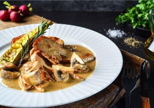 עוף שמנת ופטריות