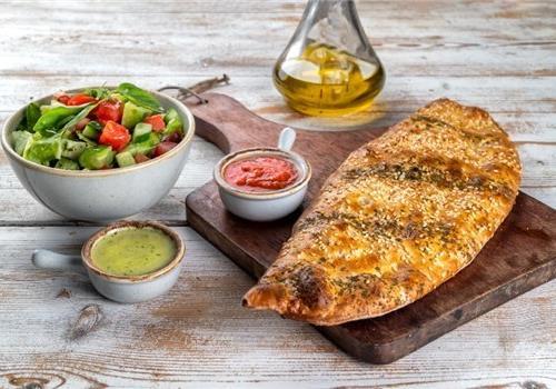 קלצונה קטן מוצרלה טונה