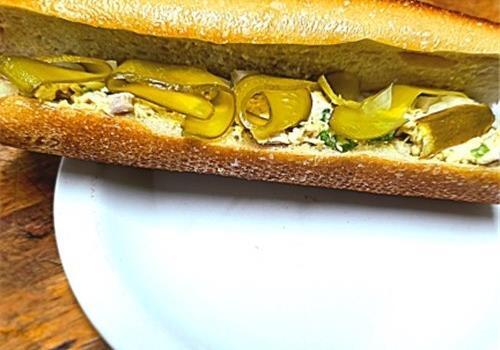 כריך סלט עוף  -  חדש  - מומלץ
