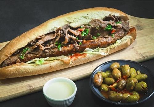 אנטרקוט נקניקיות וצ'יפס