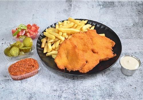 שניצל בצלחת