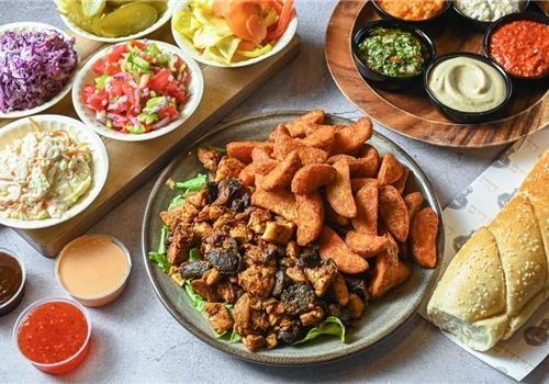 מעורב בצלחת