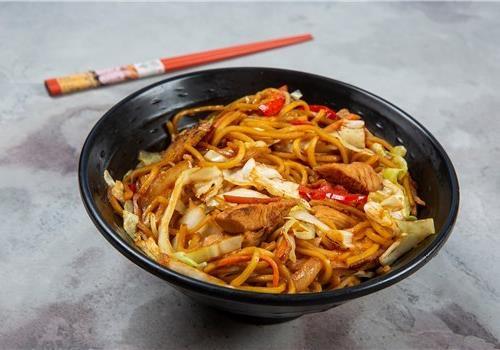 יאקיי סובה ספייסי נודלס