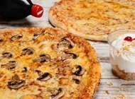 2 מגשי פיצה XL + פסטה + סלט + שתיה