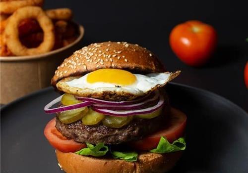 המבורגר 220 גר'