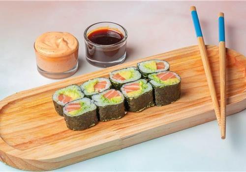 מאקי סלמון וירק