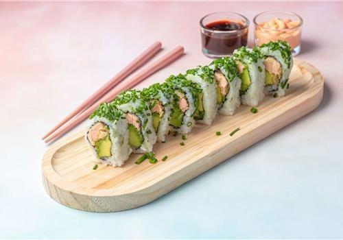 סלמון טמפורה רול סלמון טמפורה רול