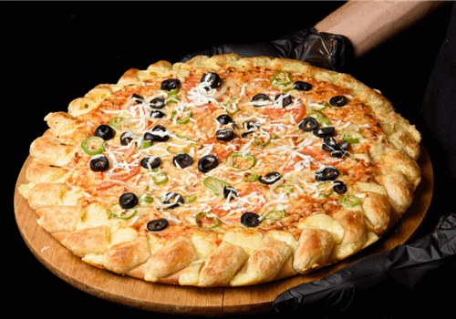 פיצה צ'יזי משפחתית + קולה