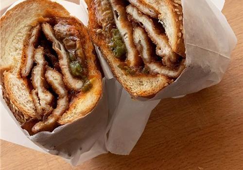 שניצל במיני חלה