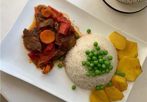 בשר ראש בצלחת