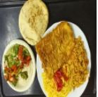 נודלס עם פתיתים ודג מטוגן