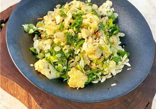 סלט כרוב וחמוציות