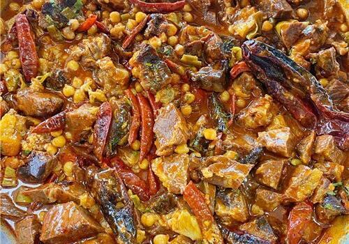 בשר ראש עם חומוס