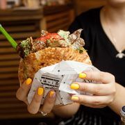 נתח קצבים קבב בפיתה