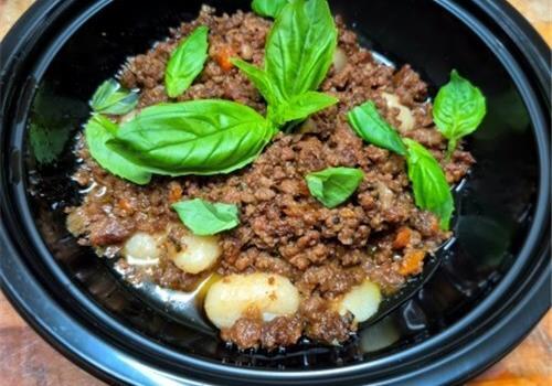 ניוקי  תפו"א ברוטב בולונז