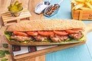עסקית בגט חזה עוף על הגריל